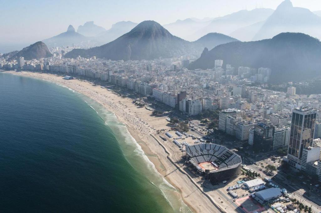 Apartamento Completo Na Praia De Copacabana 02 Quartos Com Vista Lateral Mar Em Andar Alto, Ar, Wifi , Netflix, Pauloangerami Rmvc18 Rio de Janeiro Exterior foto