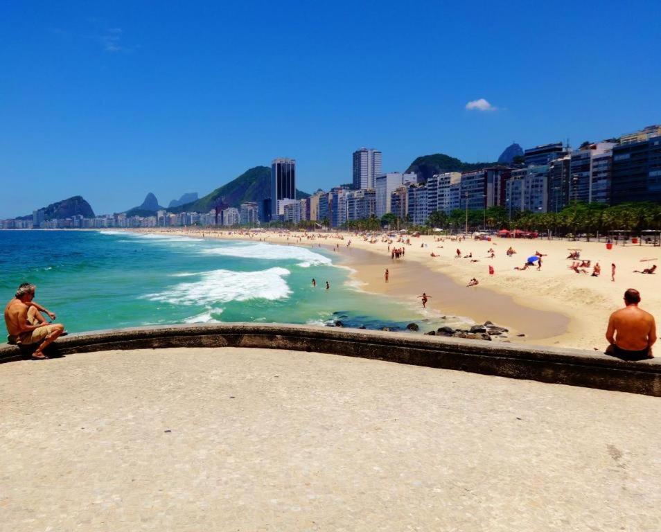 Apartamento Completo Na Praia De Copacabana 02 Quartos Com Vista Lateral Mar Em Andar Alto, Ar, Wifi , Netflix, Pauloangerami Rmvc18 Rio de Janeiro Exterior foto